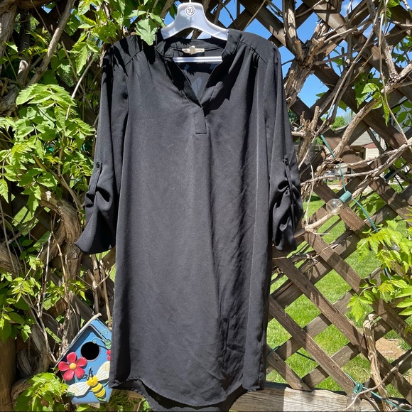 Maternity Black Solid V-Neck 3/4 Sleeve Dress! - Picture 4 of 7